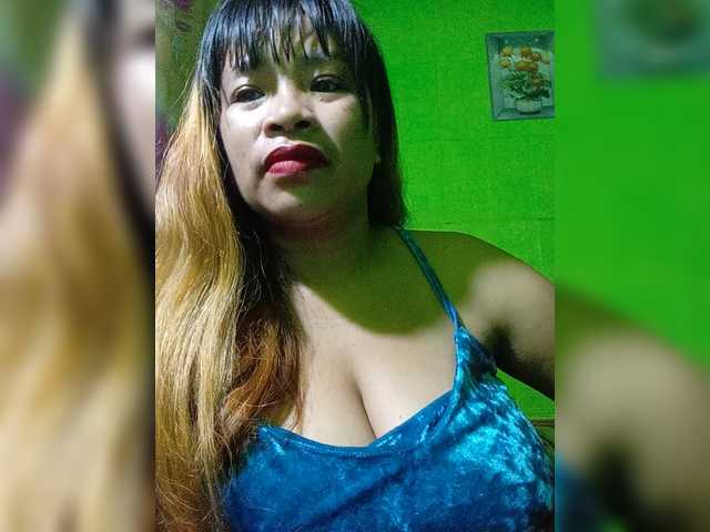 Kyrene live webcam show