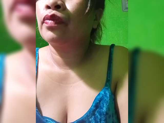 Kyrene live webcam show