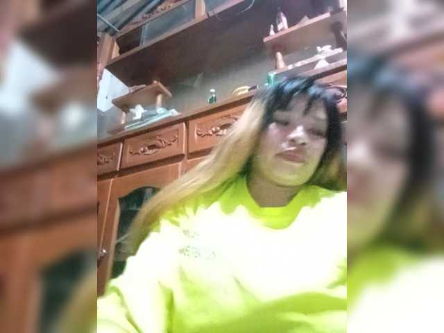 Kyrene live webcam show