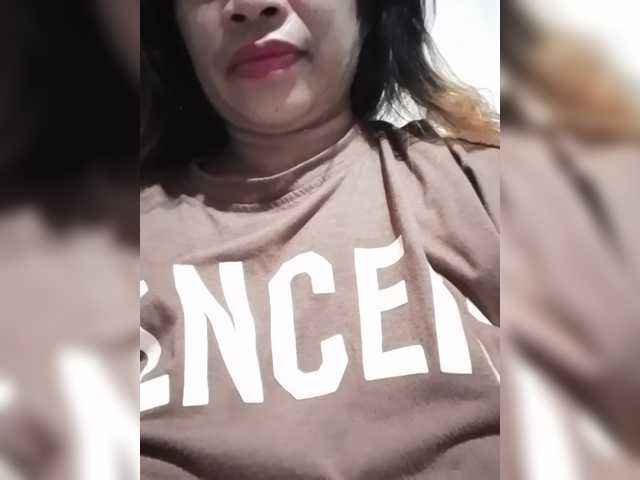 Kyrene, live now on BongaCams