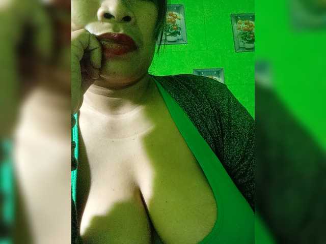 Kyrene live cam on BongaCams