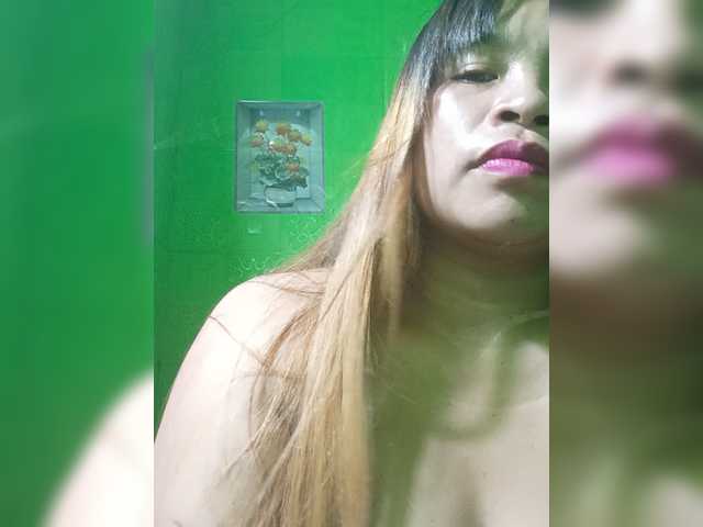 Kyrene live cam on BongaCams
