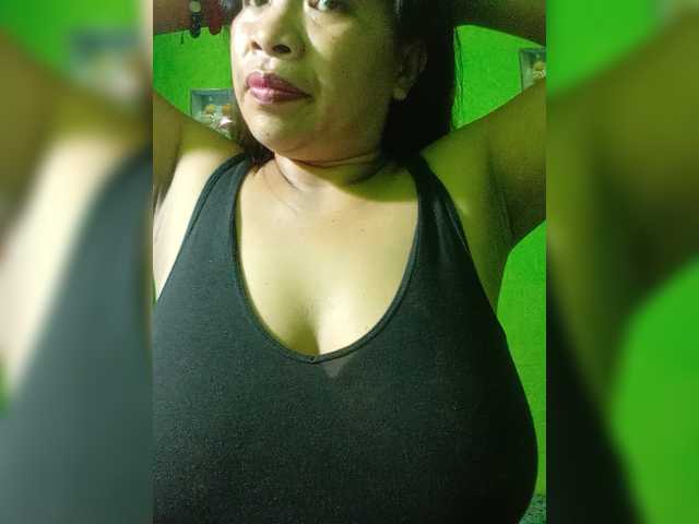 Kyrene live cam on BongaCams