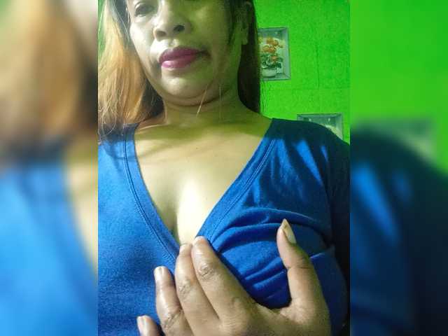 Kyrene live cam on BongaCams