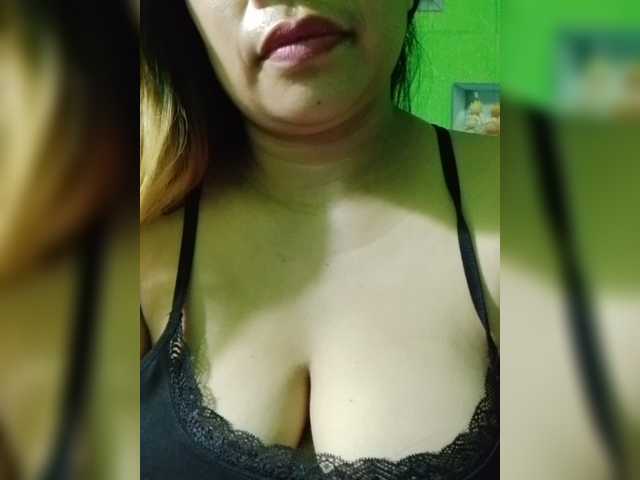 Kyrene live cam on BongaCams
