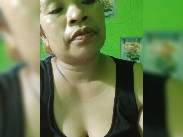 Kyrene, live now on BongaCams
