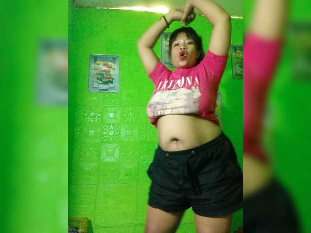 Kyrene live cam on BongaCams