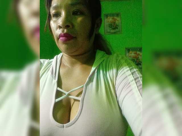 Kyrene live cam on BongaCams