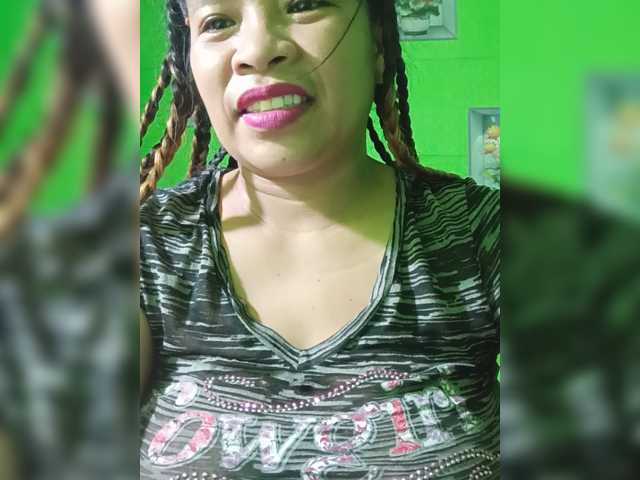 Kyrene live cam on BongaCams