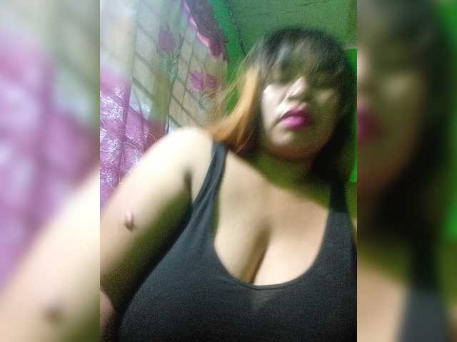 Kyrene live cam on BongaCams