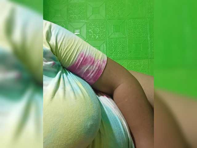 Kyrene live cam on BongaCams