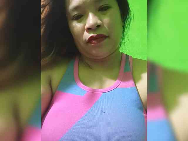 Kyrene's webcam live show