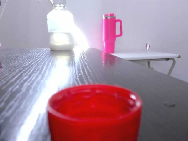 Melodyxcute live cam on BongaCams