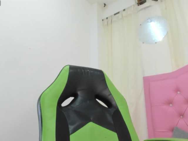 Melodyxcute live cam on BongaCams