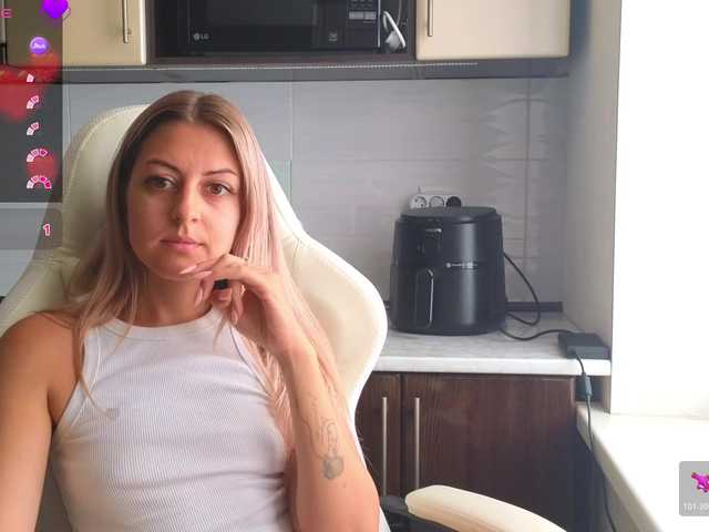 Leppieee live cam on BongaCams