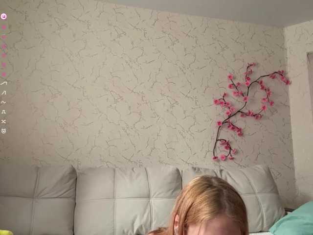 BlondyBun live cam on BongaCams