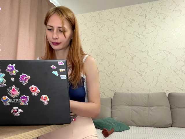 BlondyBun live cam preview
