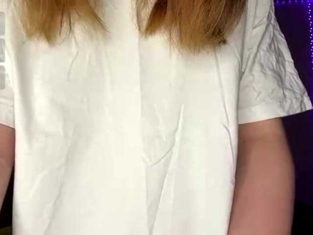 BlondyBun live cam