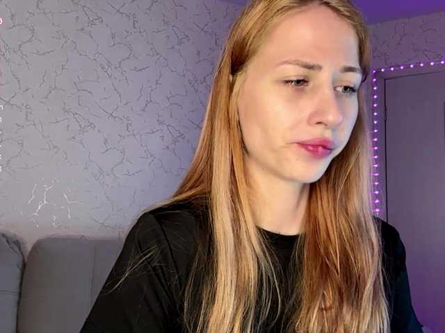 BlondyBun live cam on BongaCams