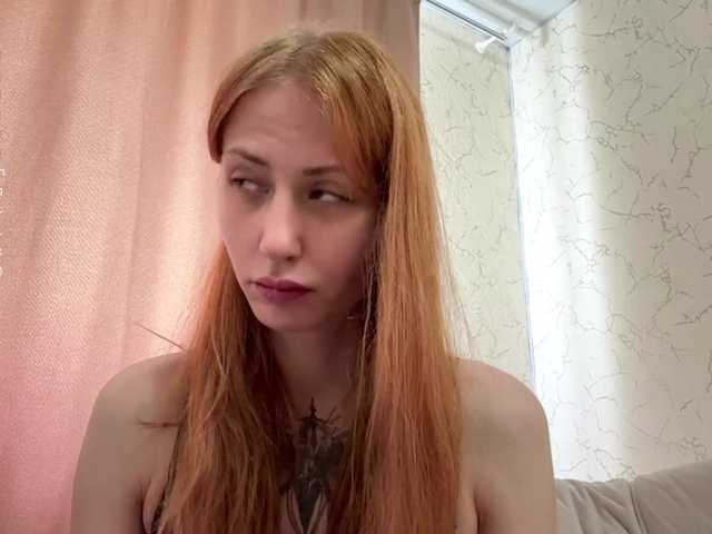 BlondyBun live cam on BongaCams
