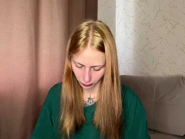 BlondyBun live cam on BongaCams