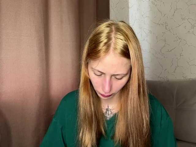 BlondyBun live cam on BongaCams