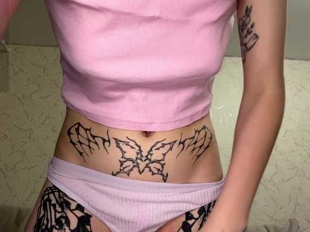 BlondyBun live cam on BongaCams