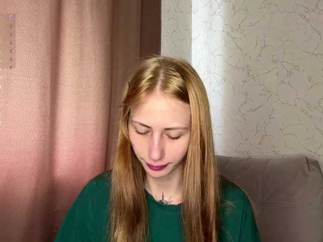 BlondyBun live cam on BongaCams