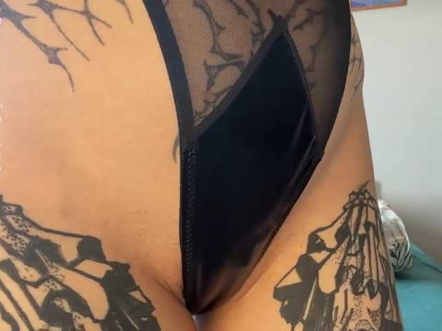 BlondyBun live cam on BongaCams