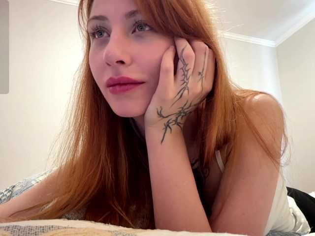 BlondyBun live cam on BongaCams