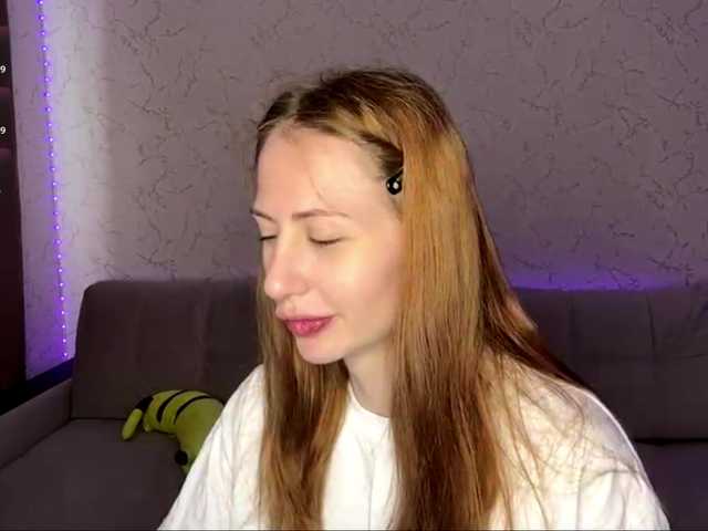 BlondyBun live cam on BongaCams