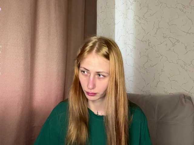 BlondyBun live cam on BongaCams