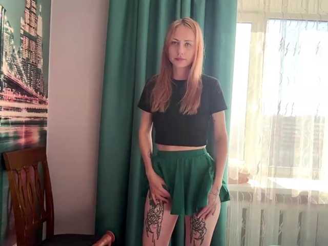 BlondyBun live cam on BongaCams