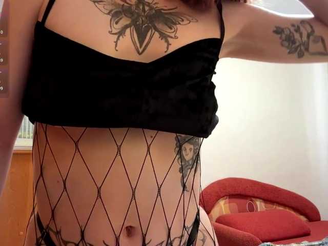 BlondyBun live cam on BongaCams