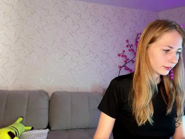 BlondyBun live cam on BongaCams