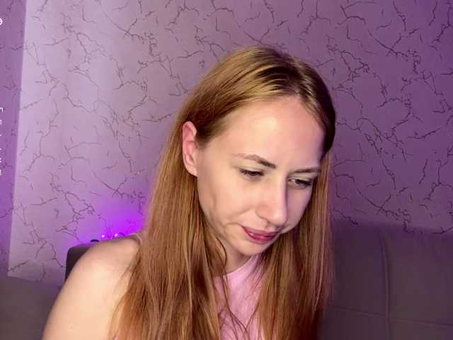 BlondyBun live cam on BongaCams