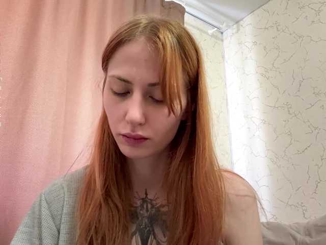 BlondyBun live cam on BongaCams