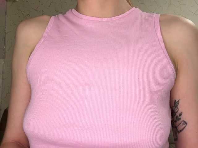 BlondyBun live cam on BongaCams