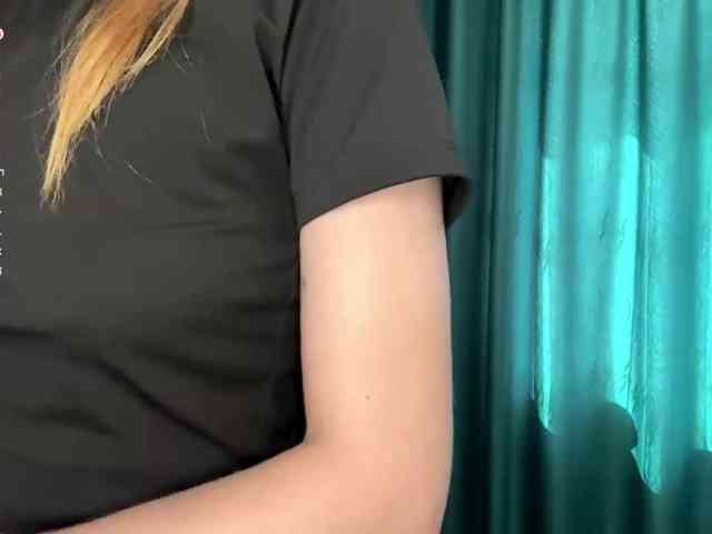 BlondyBun webcam