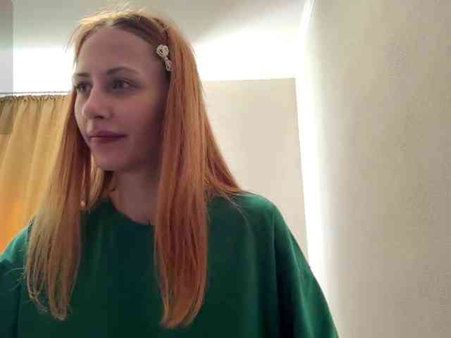 BlondyBun webcam