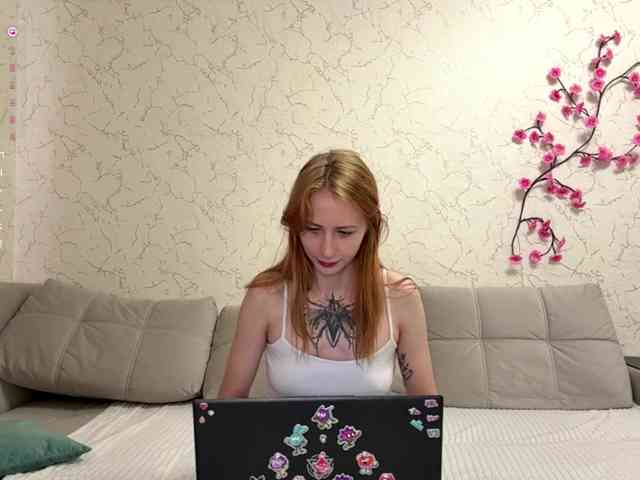 BlondyBun webcam
