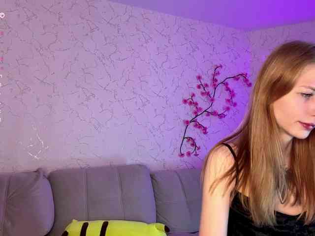 BlondyBun webcam
