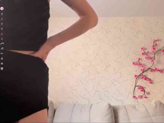 BlondyBun webcam