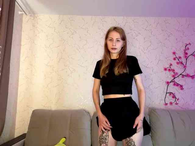 BlondyBun webcam