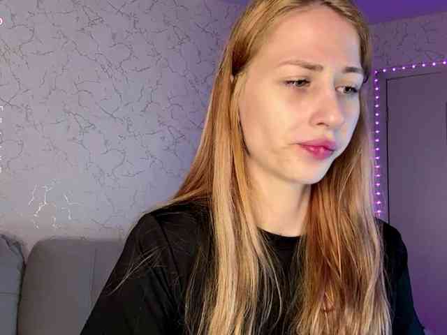 BlondyBun webcam