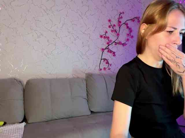BlondyBun webcam