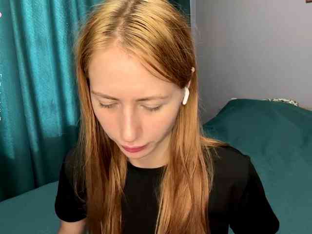 BlondyBun webcam