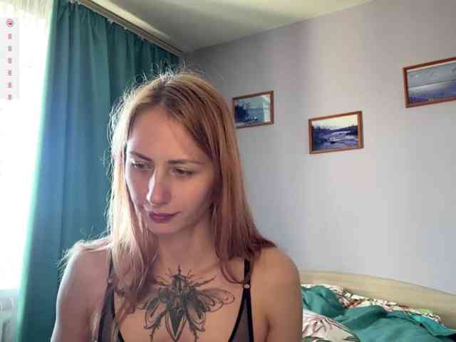 BlondyBun webcam