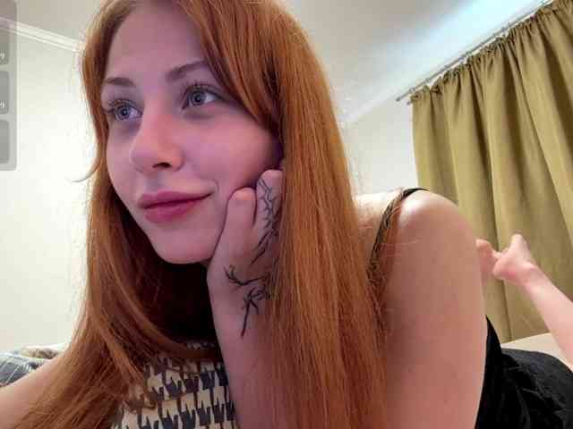 BlondyBun webcam
