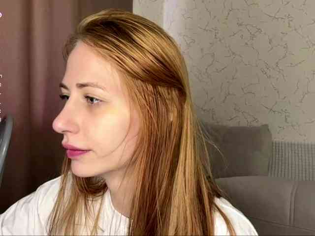 BlondyBun webcam